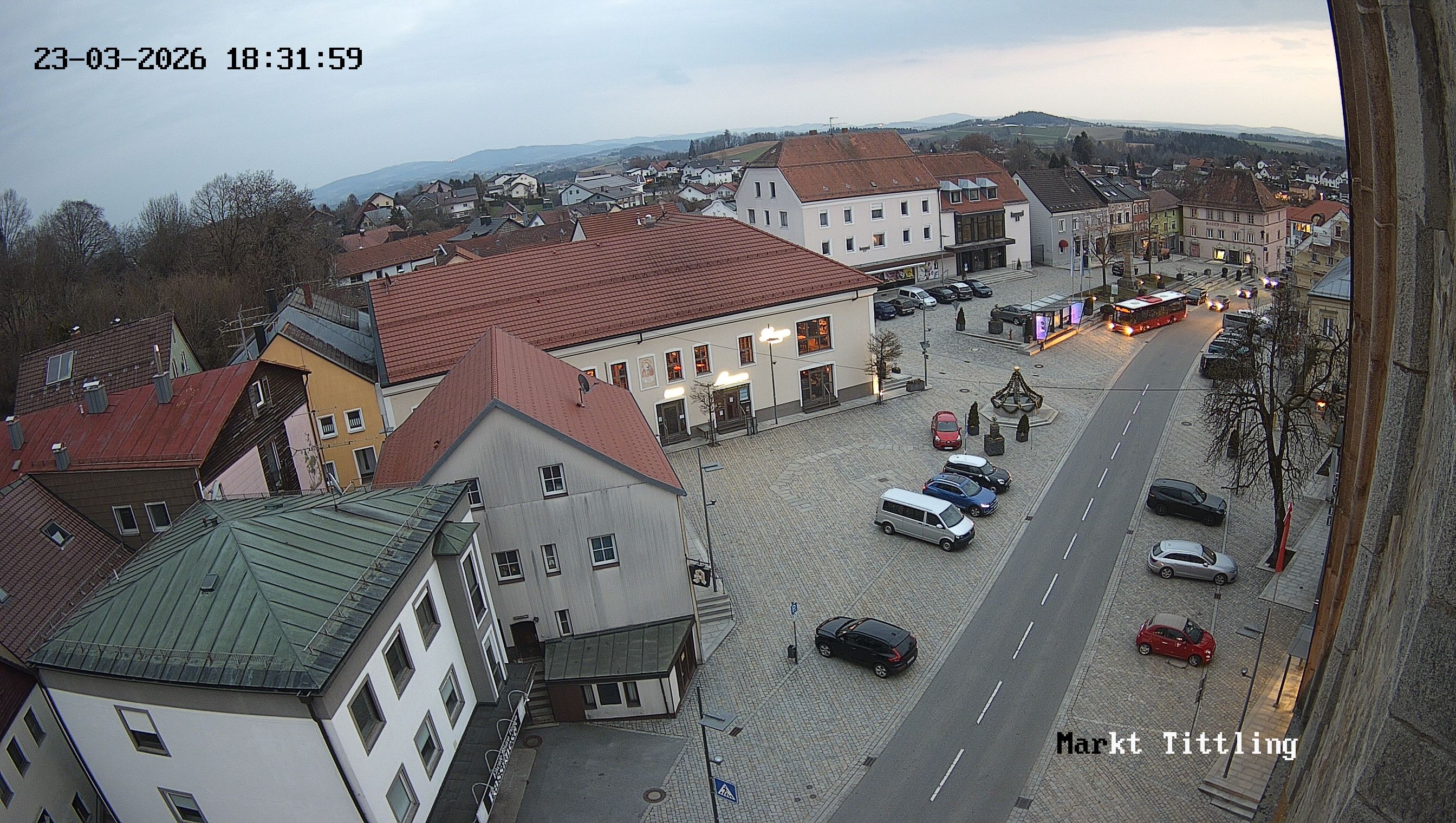 Archiv Foto Webcam Marktplatz in Tittling