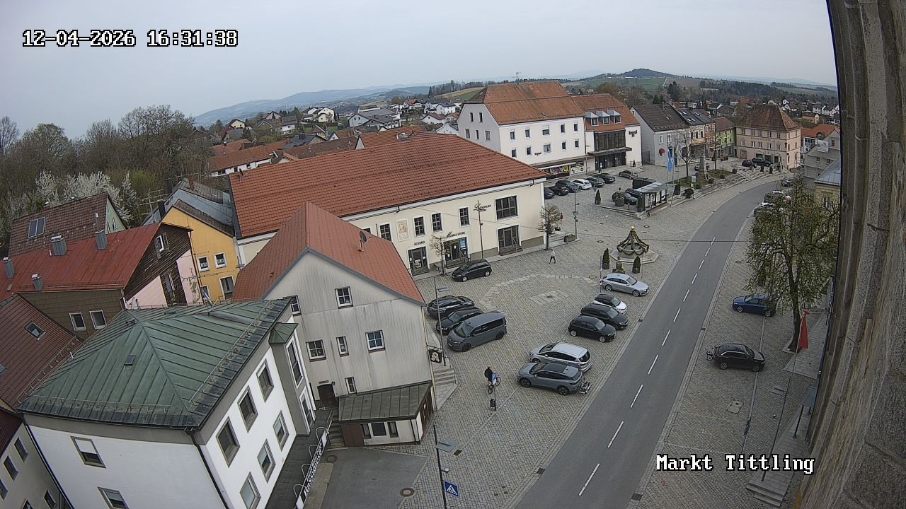 Archiv Foto Webcam Marktplatz in Tittling