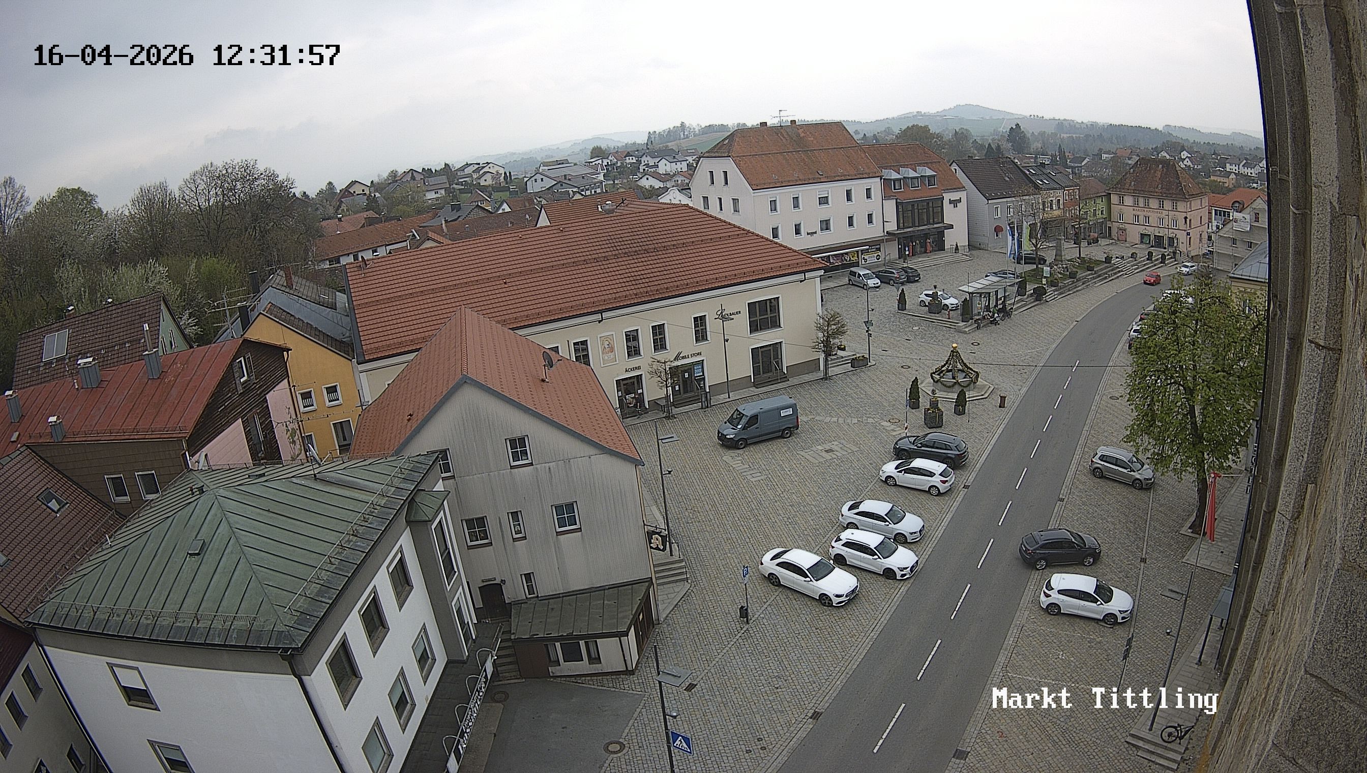 Archiv Foto Webcam Marktplatz in Tittling