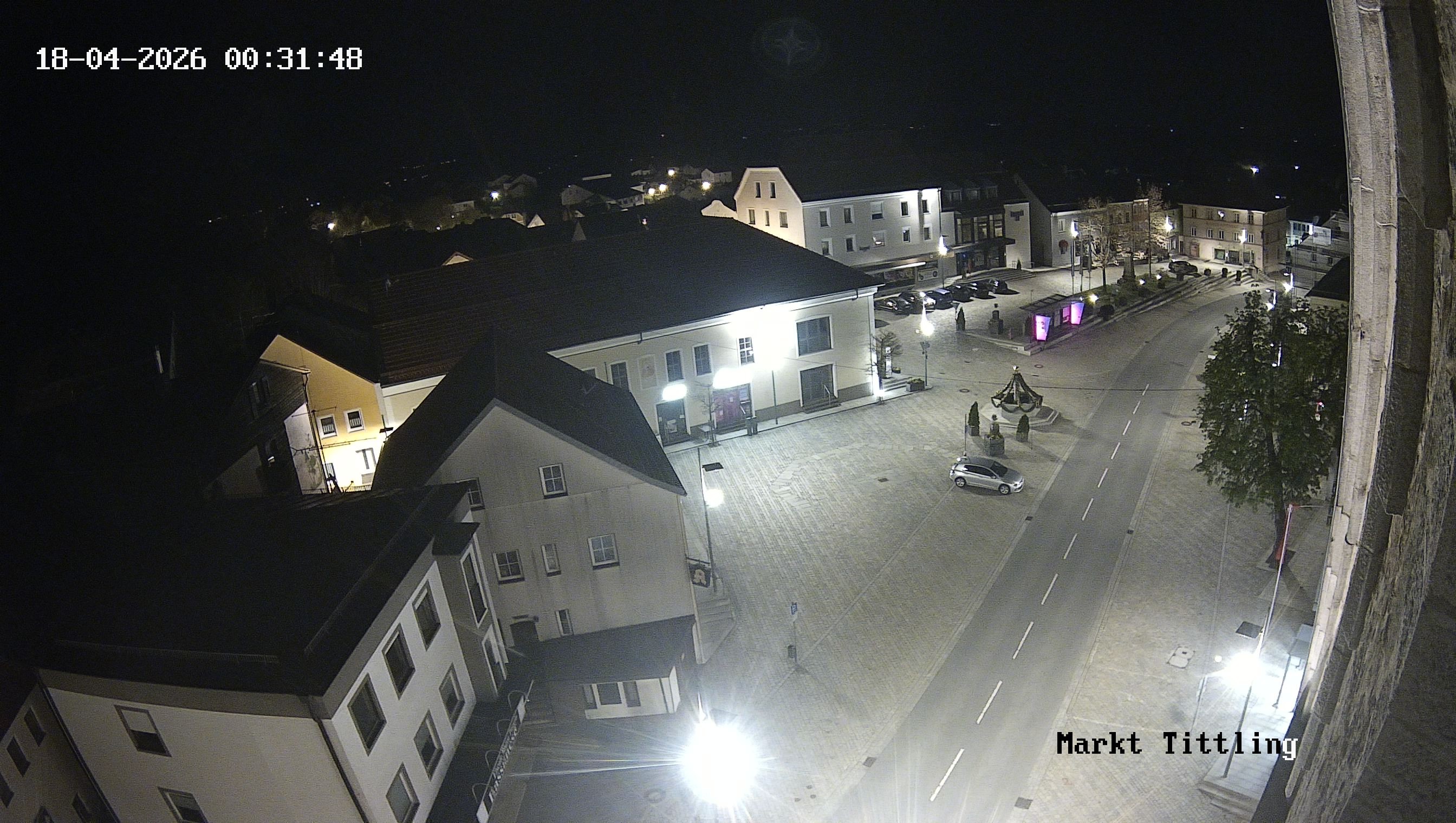 Archiv Foto Webcam Marktplatz in Tittling