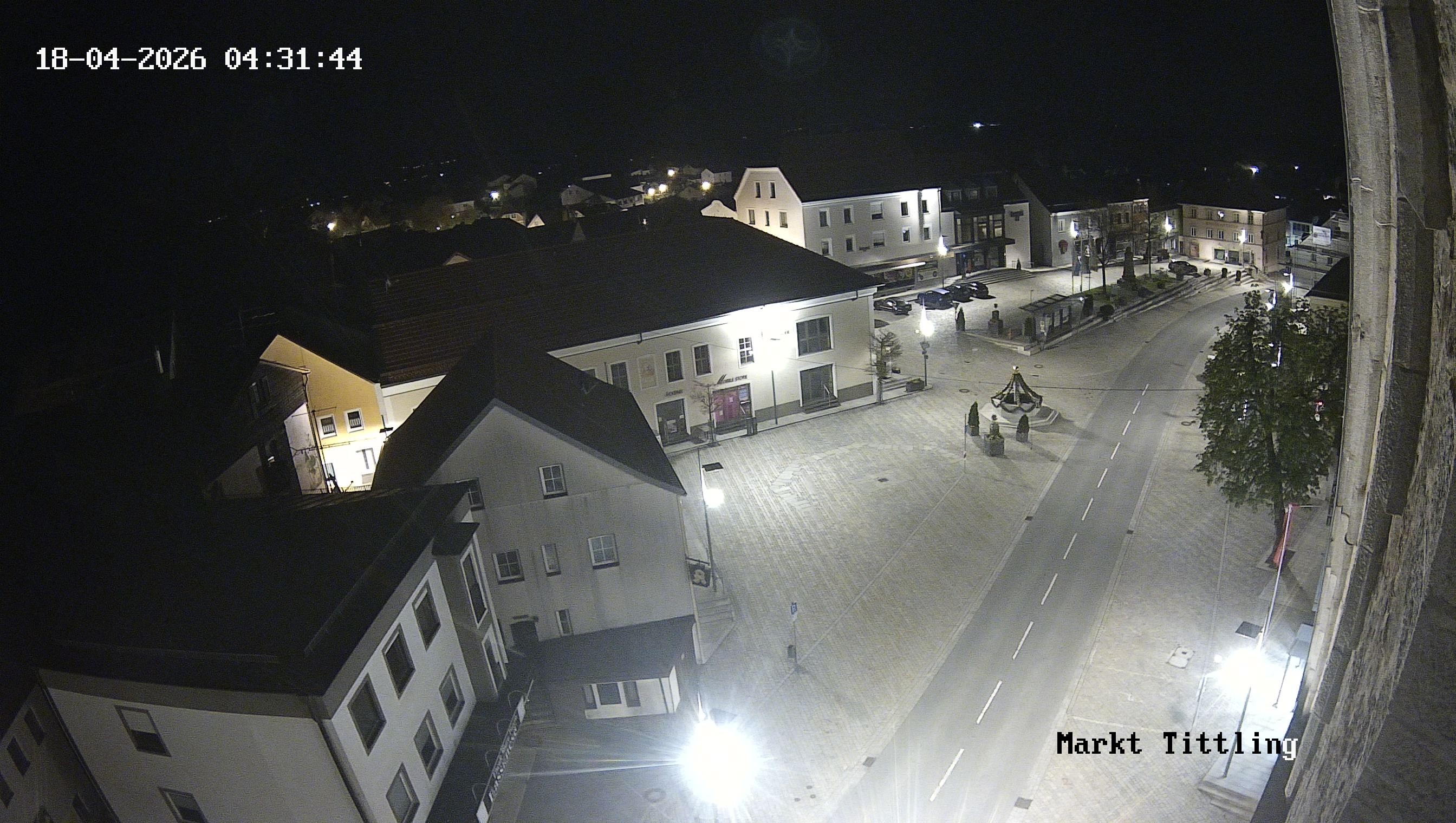 Archiv Foto Webcam Marktplatz in Tittling