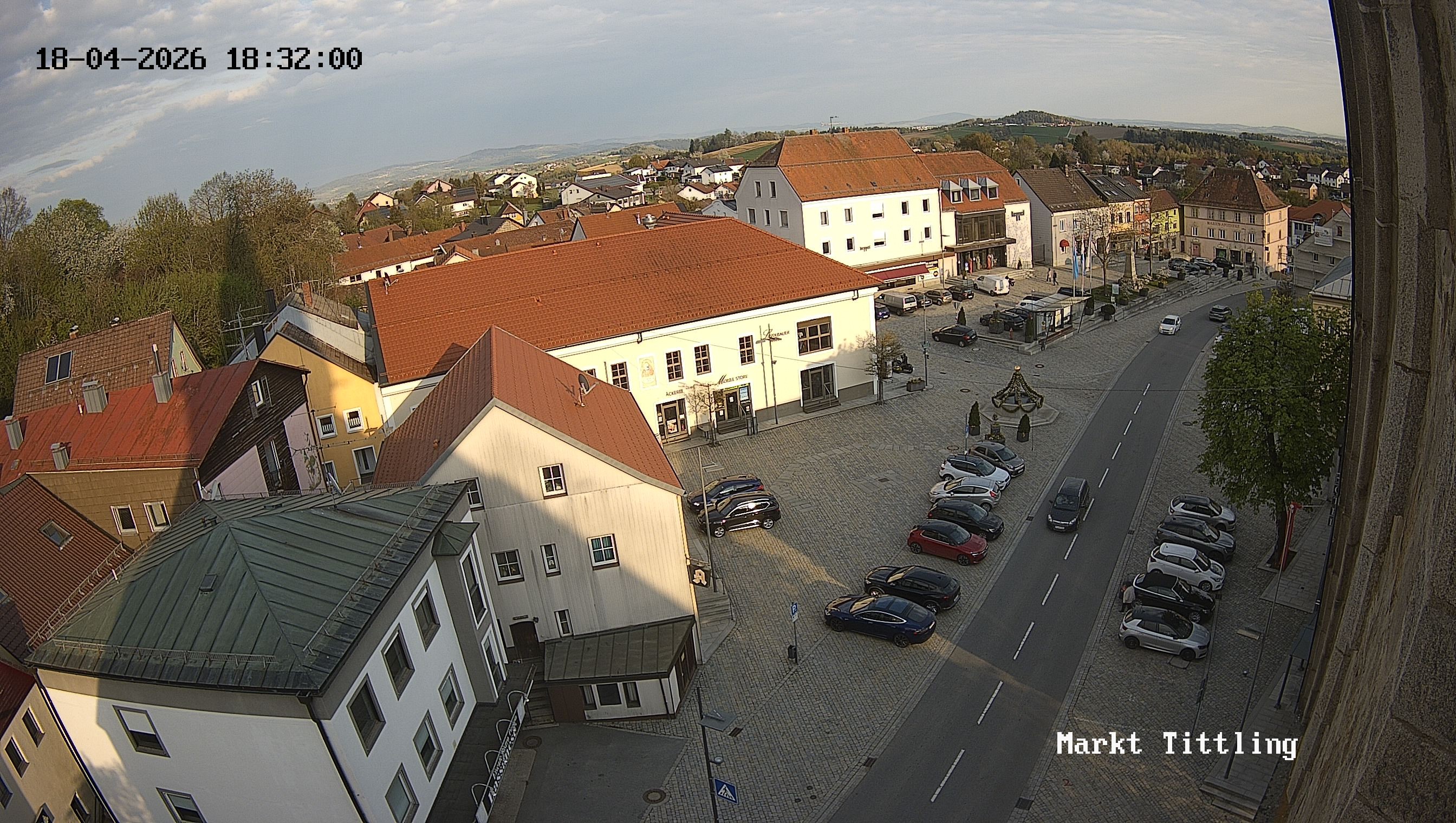 Archiv Foto Webcam Marktplatz in Tittling