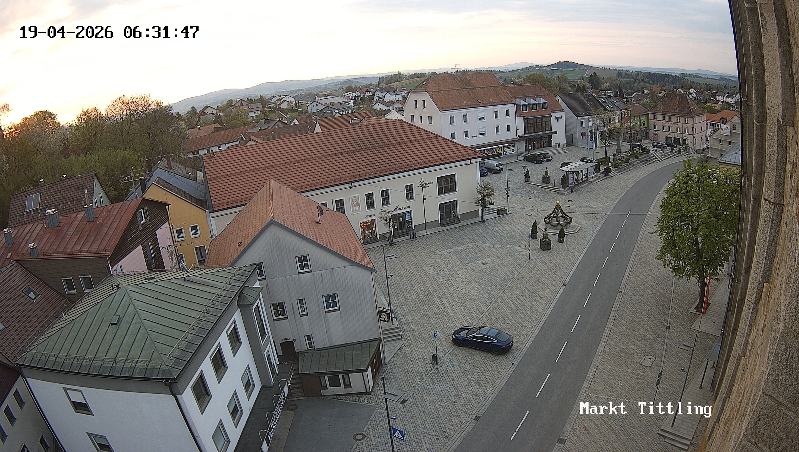 Archiv Foto Webcam Marktplatz in Tittling