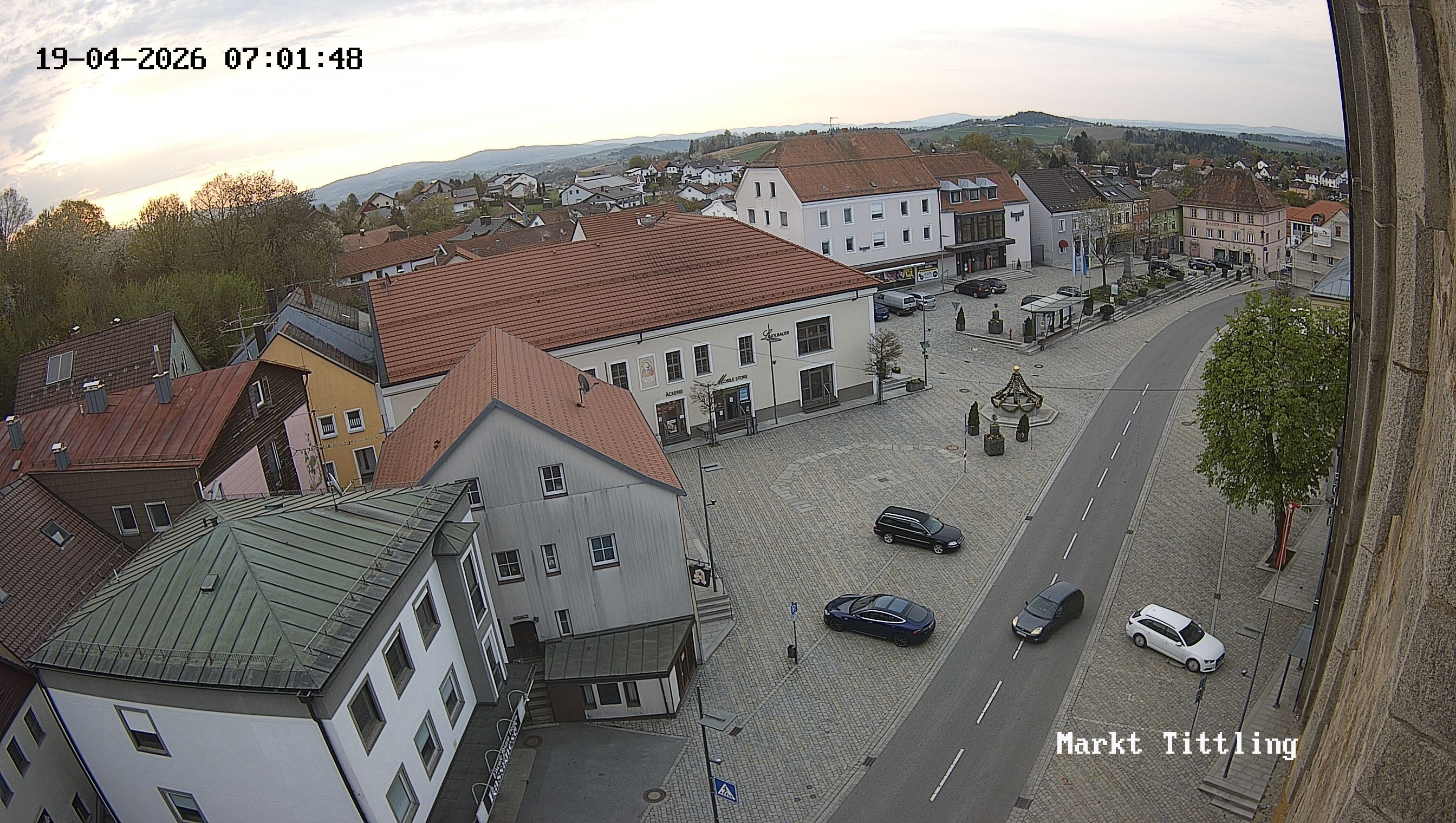 Archiv Foto Webcam Marktplatz in Tittling