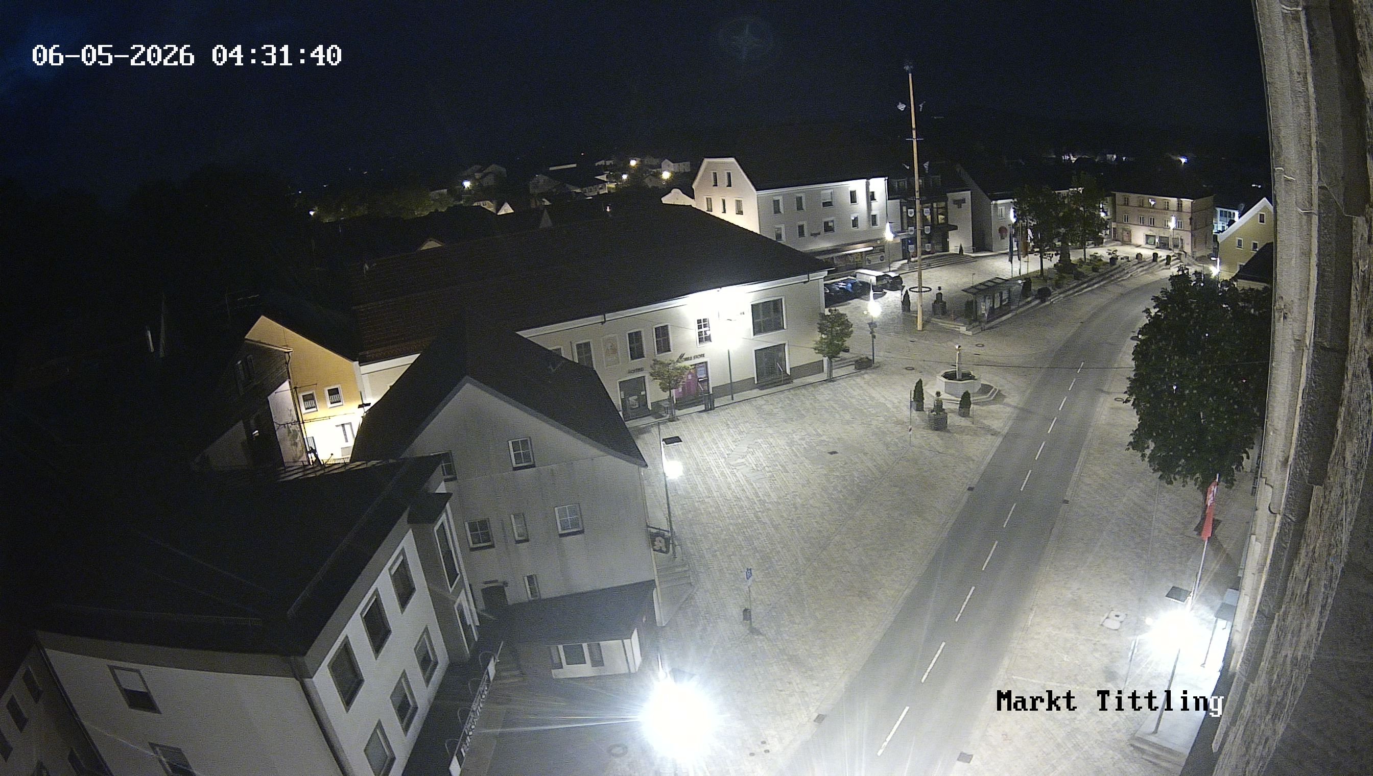Archiv Foto Webcam Marktplatz in Tittling