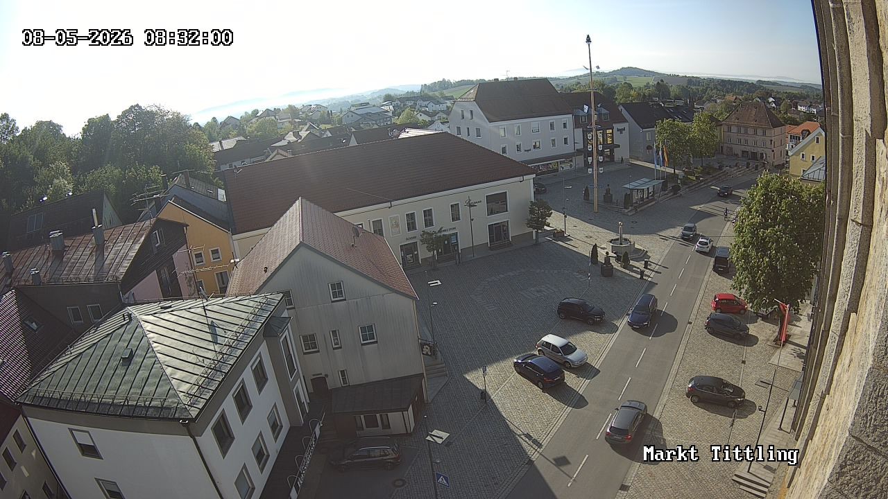Archiv Foto Webcam Marktplatz in Tittling