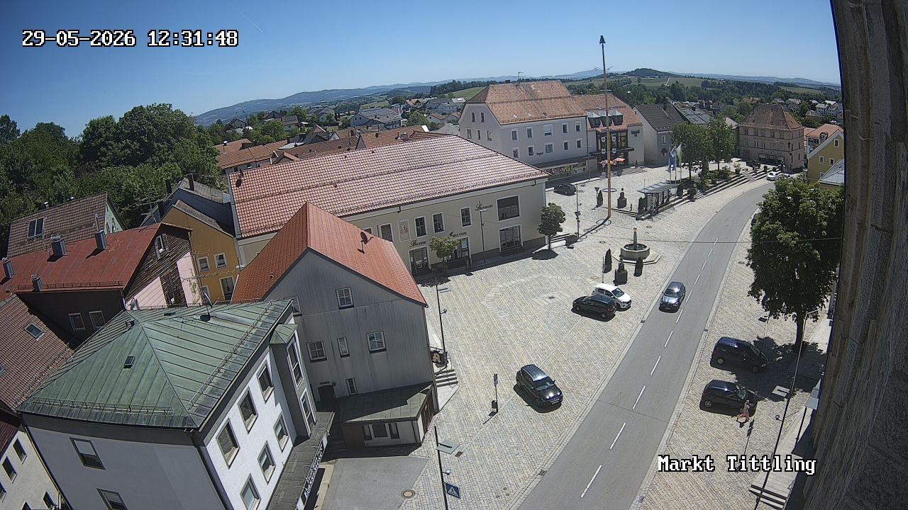 Archiv Foto Webcam Marktplatz in Tittling
