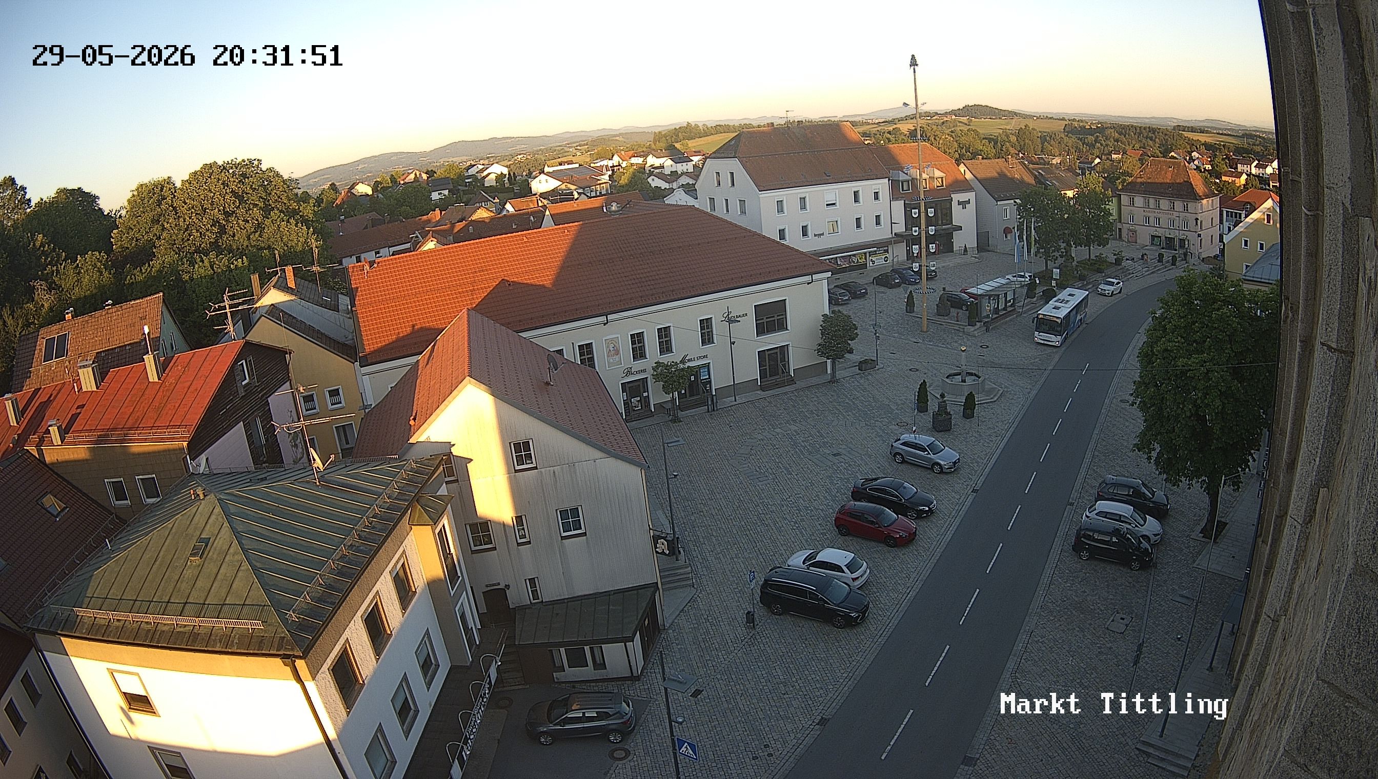 Archiv Foto Webcam Marktplatz in Tittling