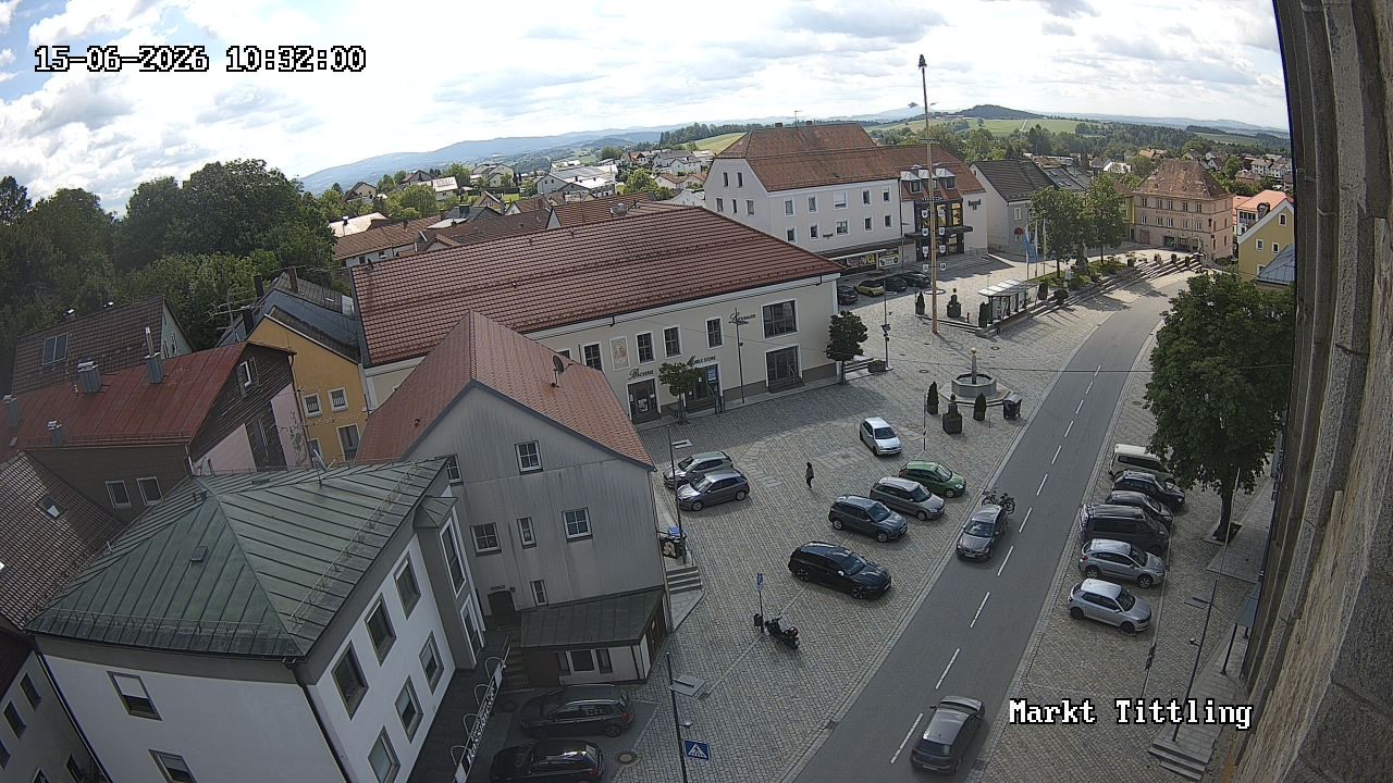 Archiv Foto Webcam Marktplatz in Tittling