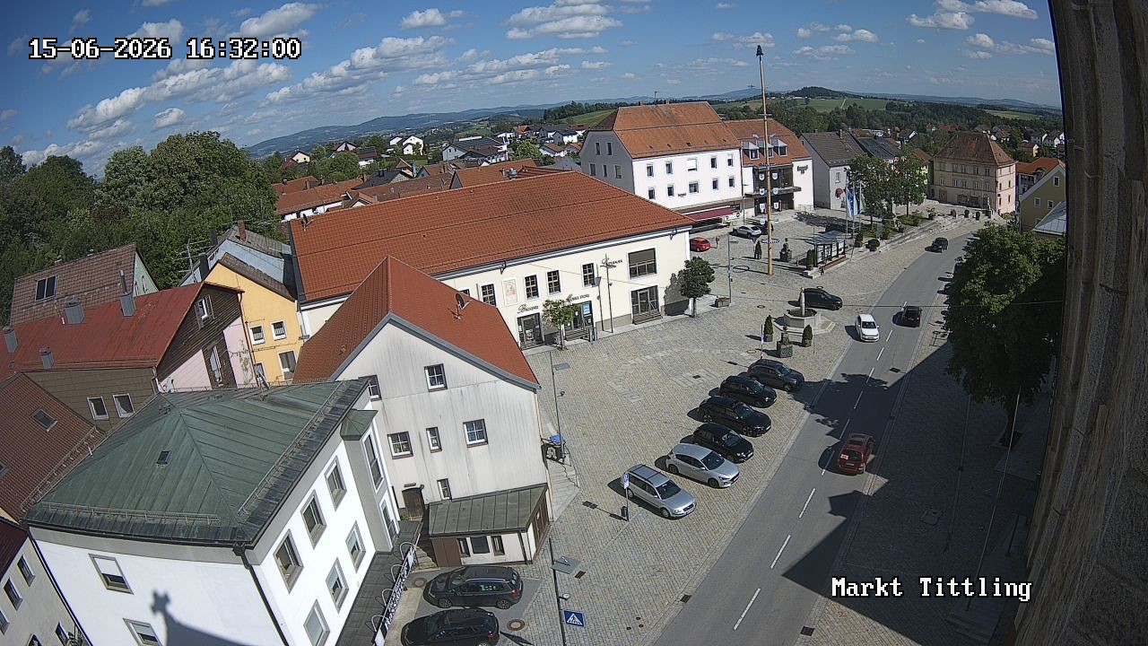 Archiv Foto Webcam Marktplatz in Tittling