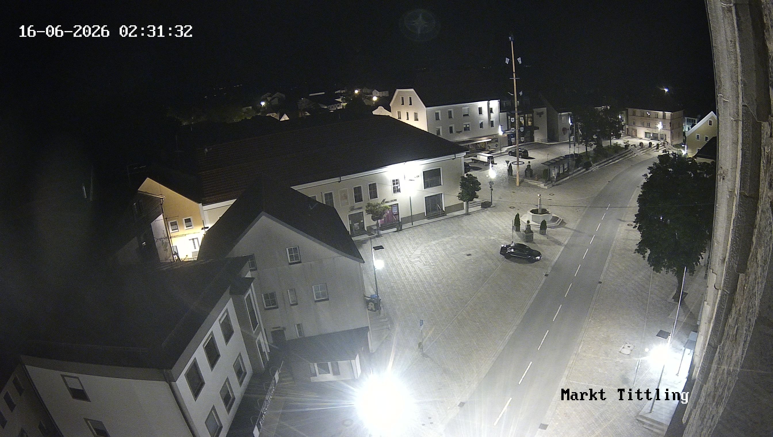 Archiv Foto Webcam Marktplatz in Tittling