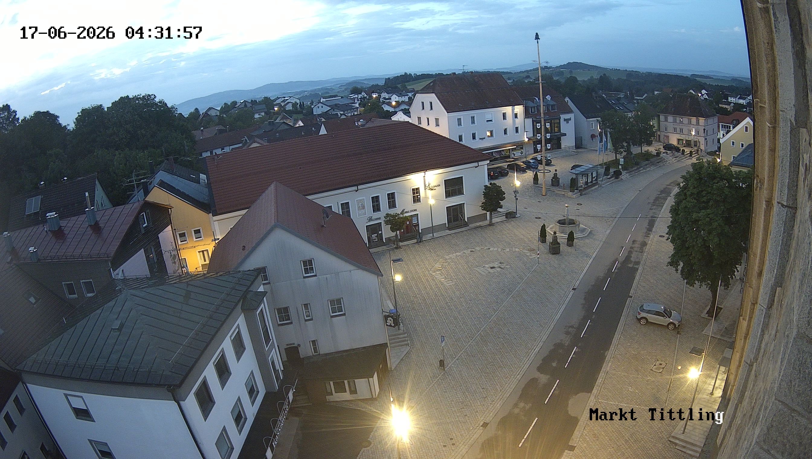 Archiv Foto Webcam Marktplatz in Tittling