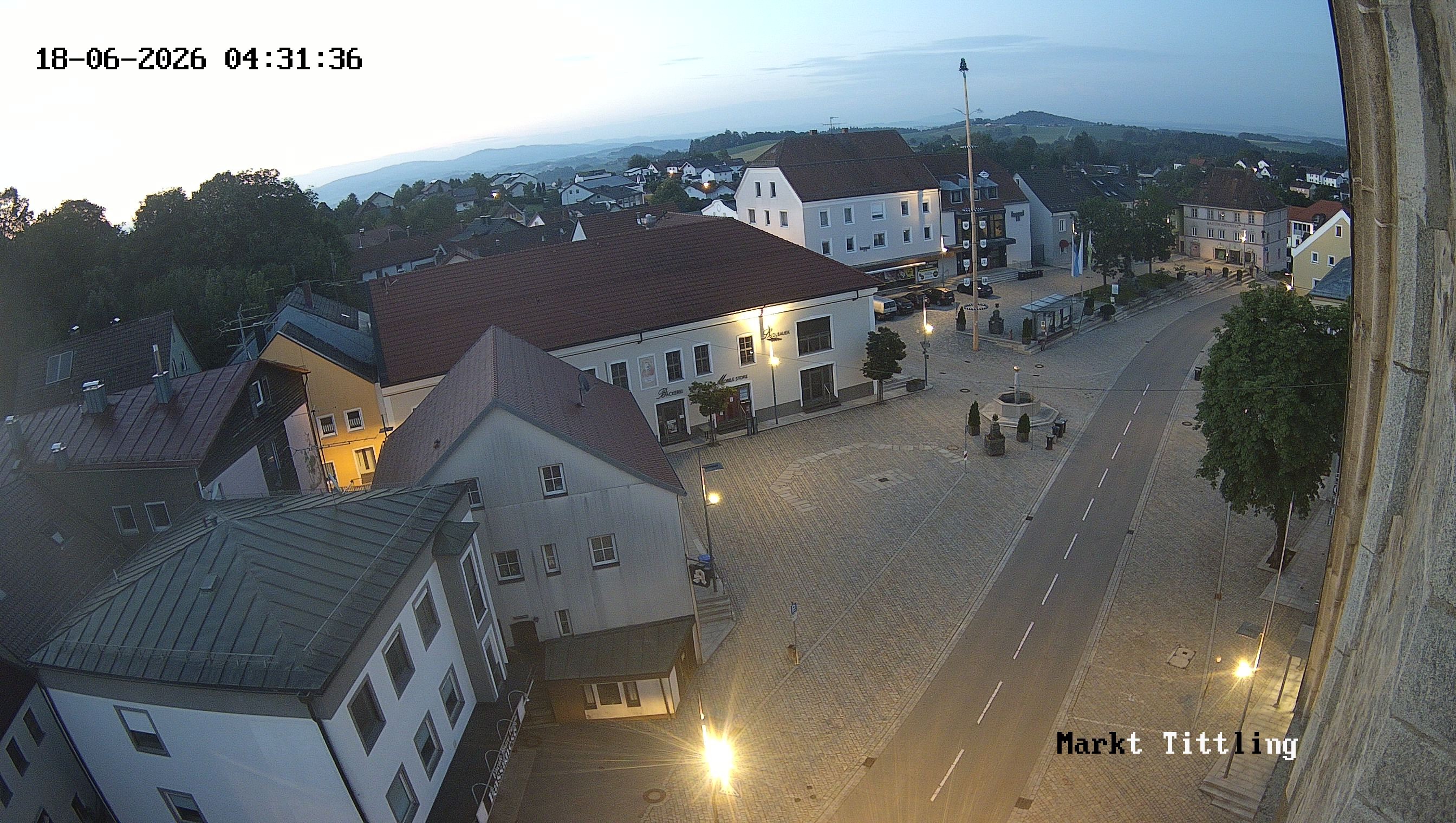 Archiv Foto Webcam Marktplatz in Tittling