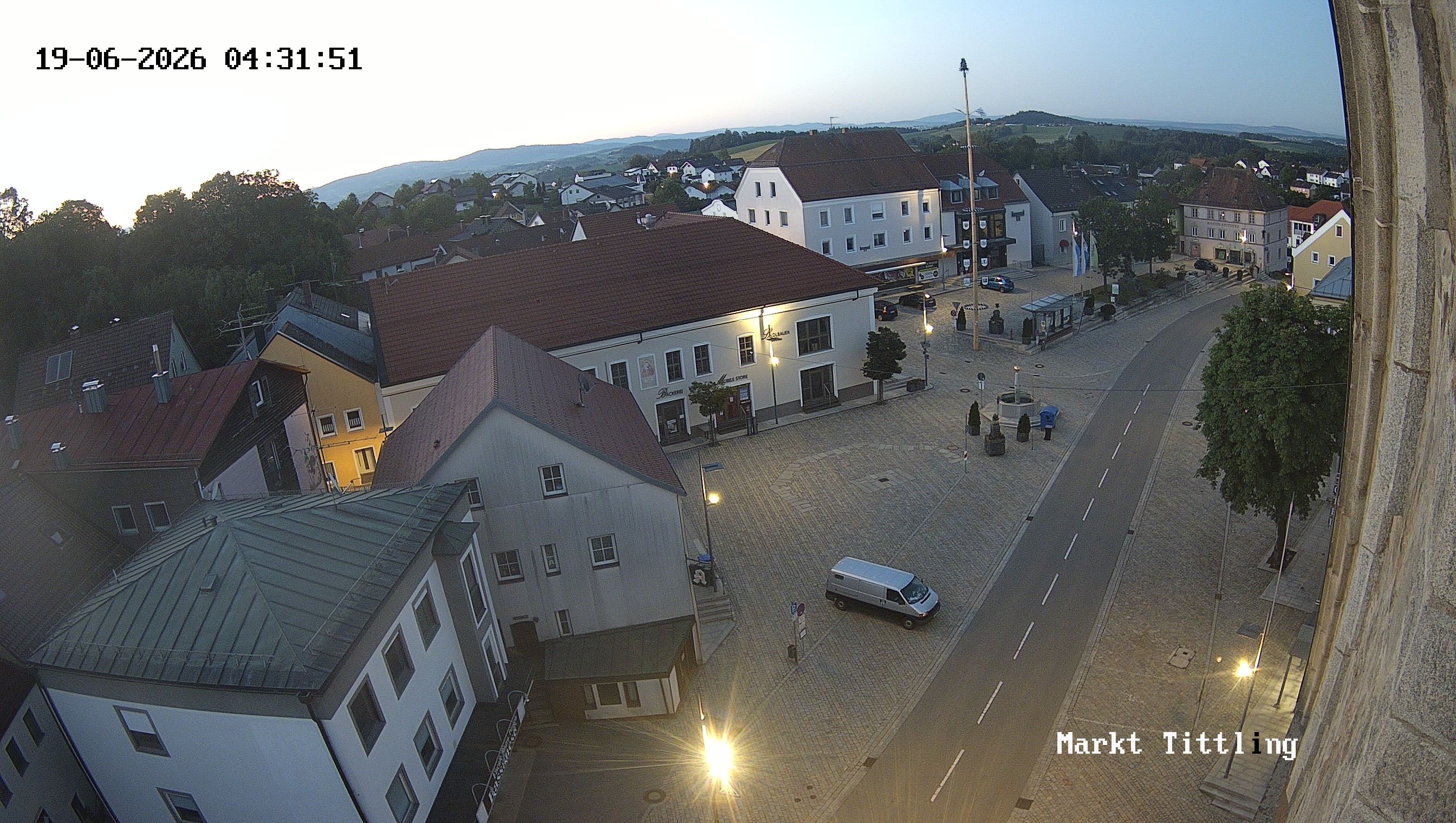 Archiv Foto Webcam Marktplatz in Tittling