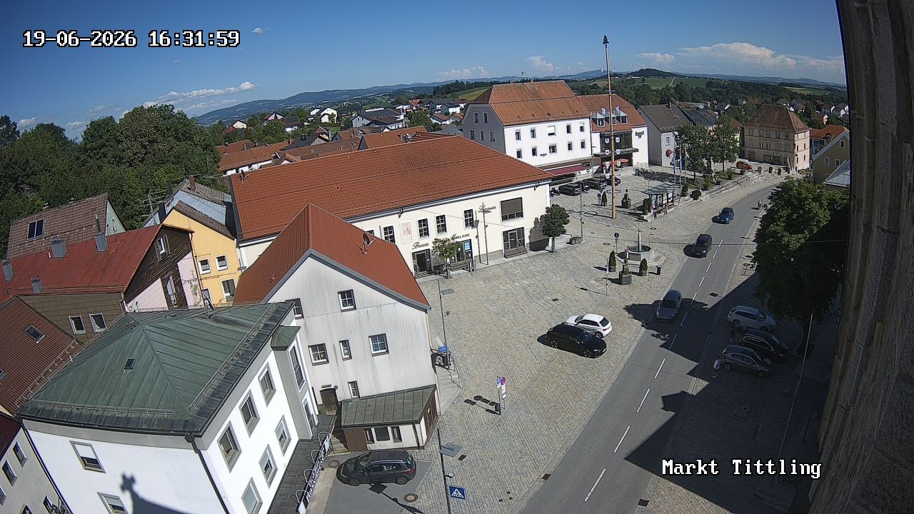 Archiv Foto Webcam Marktplatz in Tittling
