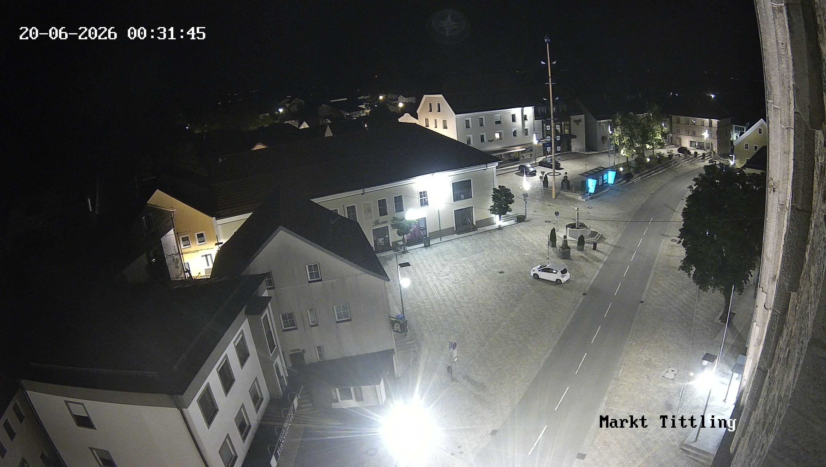 Archiv Foto Webcam Marktplatz in Tittling