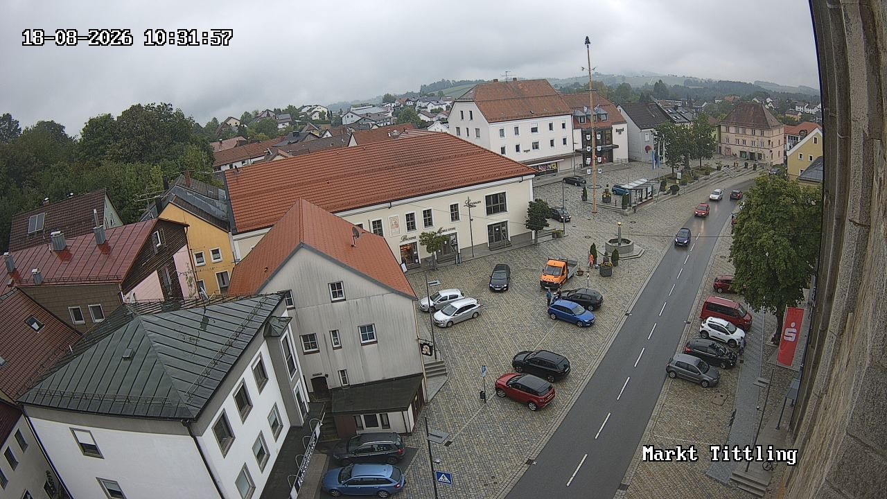 Archiv Foto Webcam Marktplatz in Tittling