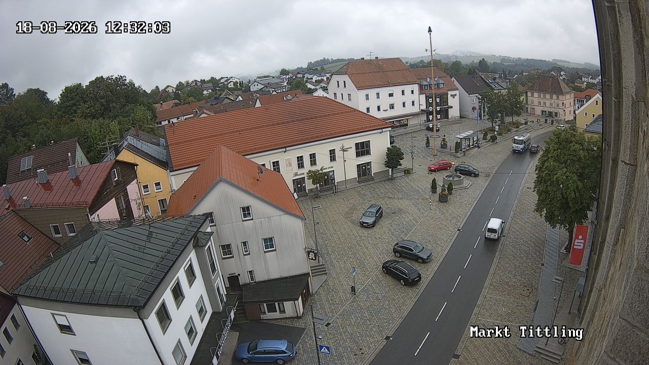 Archiv Foto Webcam Marktplatz in Tittling