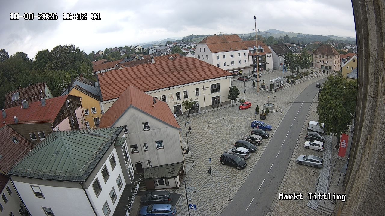 Archiv Foto Webcam Marktplatz in Tittling
