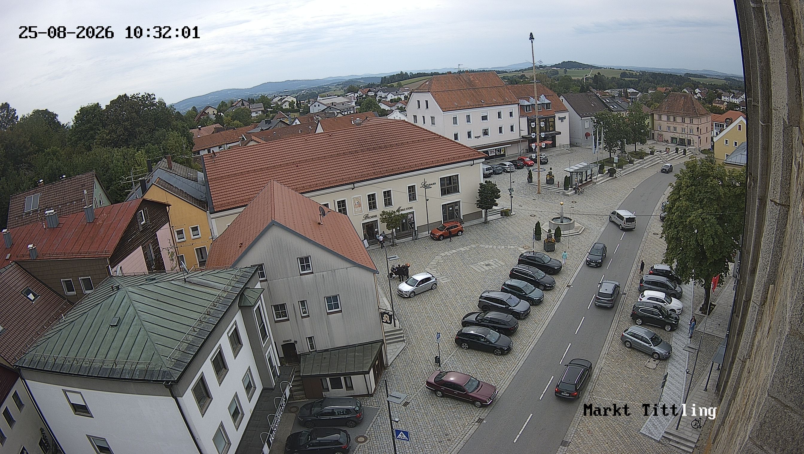 Archiv Foto Webcam Marktplatz in Tittling