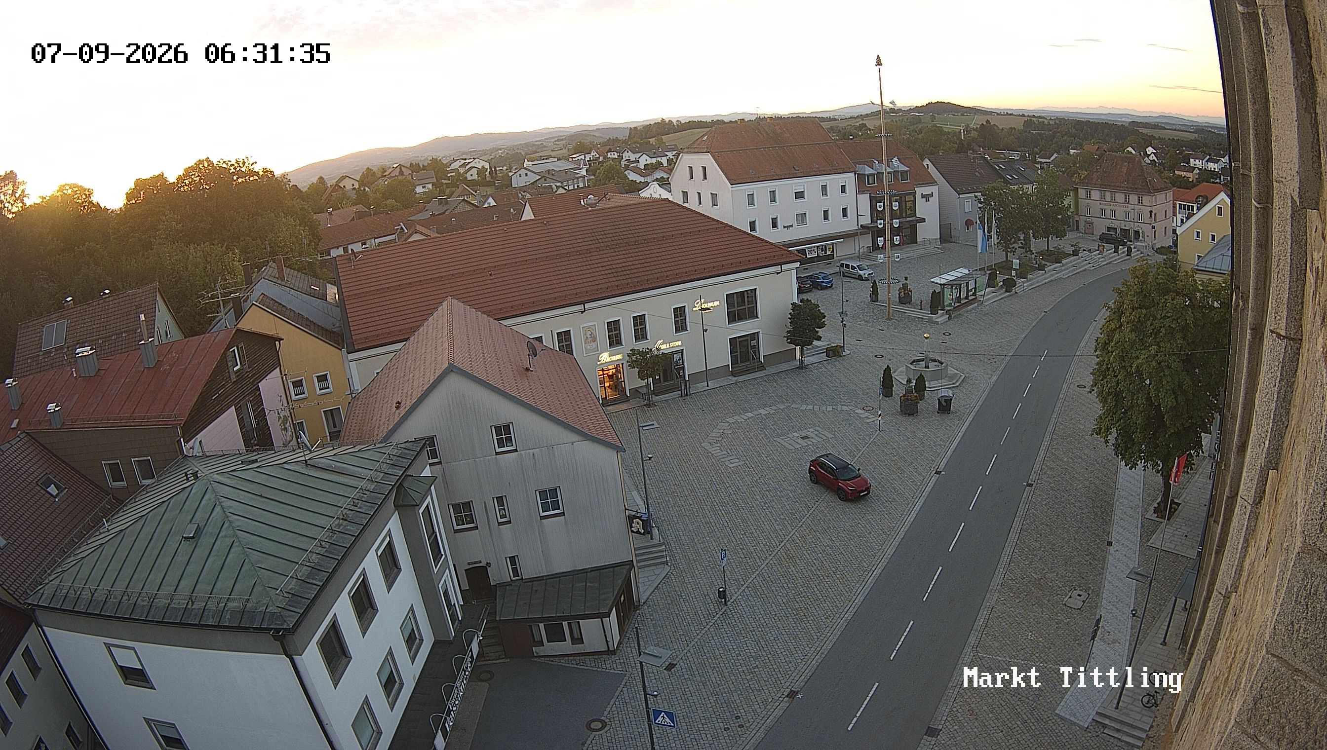 Archiv Foto Webcam Marktplatz in Tittling