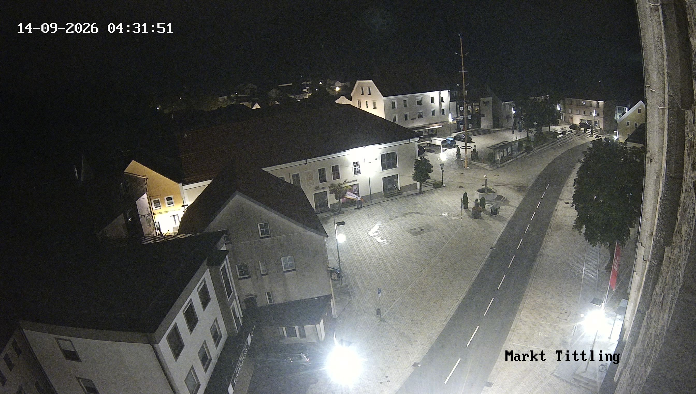 Archiv Foto Webcam Marktplatz in Tittling