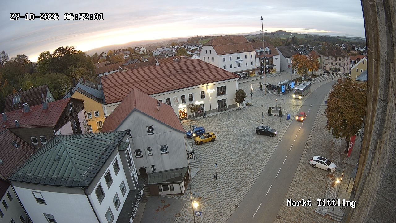 Archiv Foto Webcam Marktplatz in Tittling