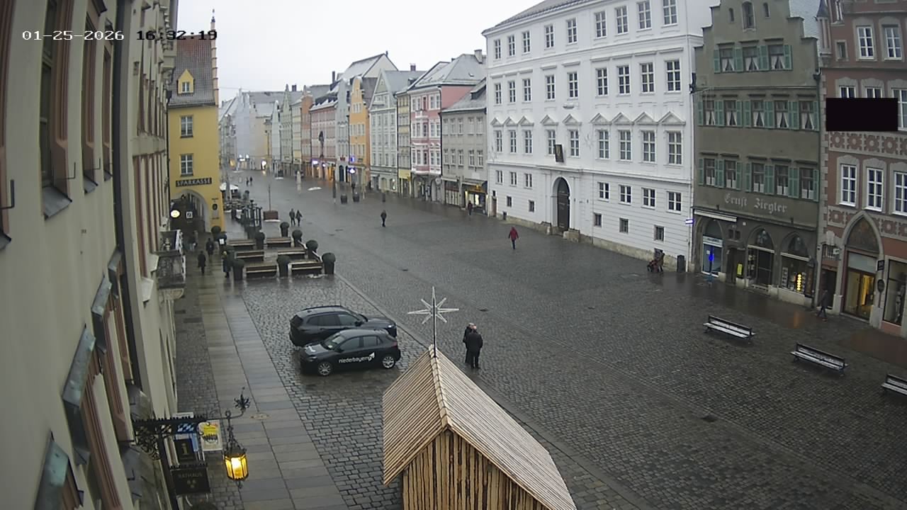 Archiv Foto Webcam Landshut: Blick vom Rathaus auf die Residenz