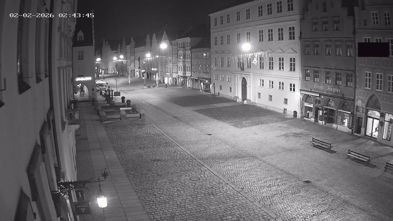 Archiv Foto Webcam Landshut: Blick vom Rathaus auf die Residenz