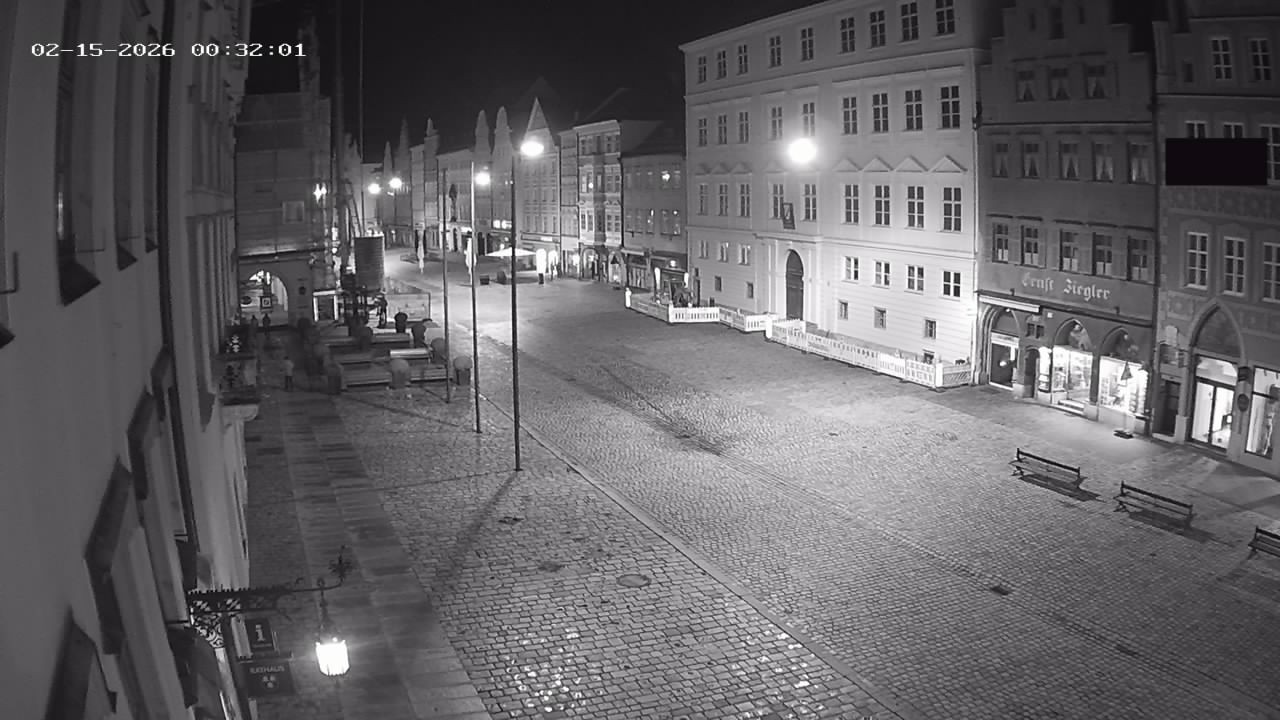 Archiv Foto Webcam Landshut: Blick vom Rathaus auf die Residenz