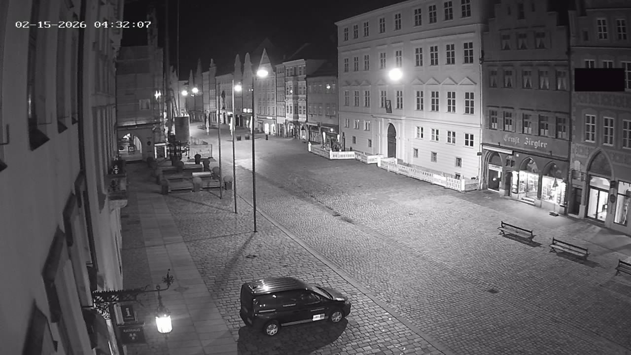 Archiv Foto Webcam Landshut: Blick vom Rathaus auf die Residenz