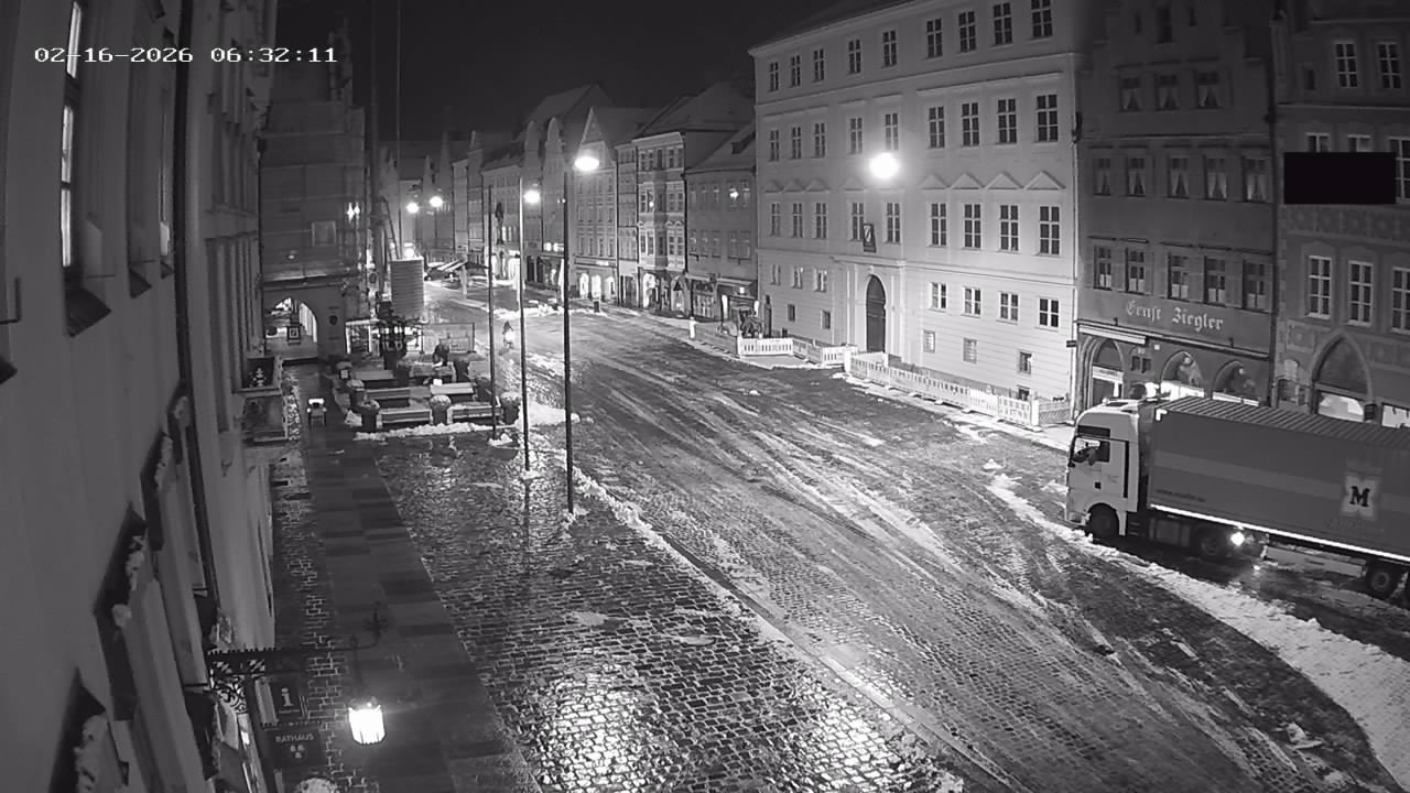 Archiv Foto Webcam Landshut: Blick vom Rathaus auf die Residenz
