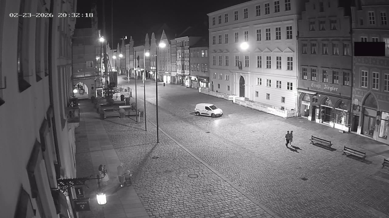 Archiv Foto Webcam Landshut: Blick vom Rathaus auf die Residenz