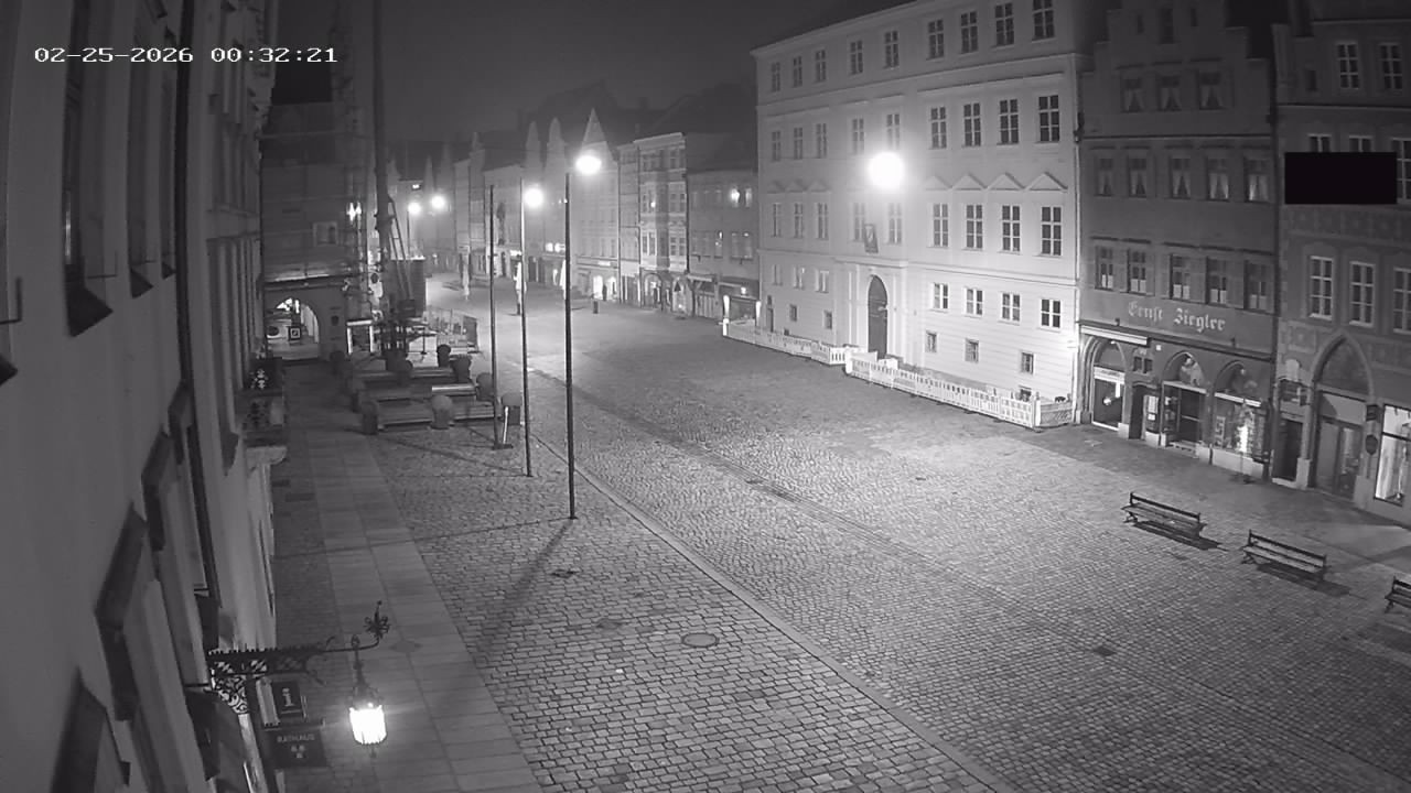 Archiv Foto Webcam Landshut: Blick vom Rathaus auf die Residenz