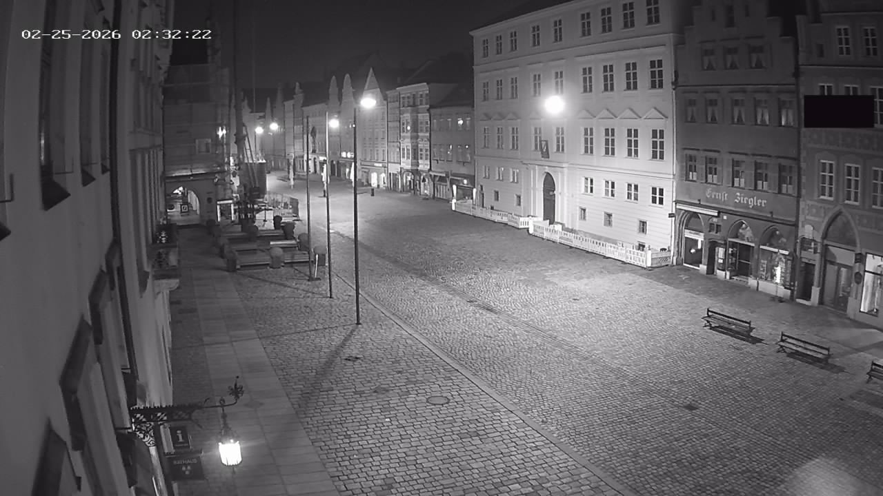 Archiv Foto Webcam Landshut: Blick vom Rathaus auf die Residenz