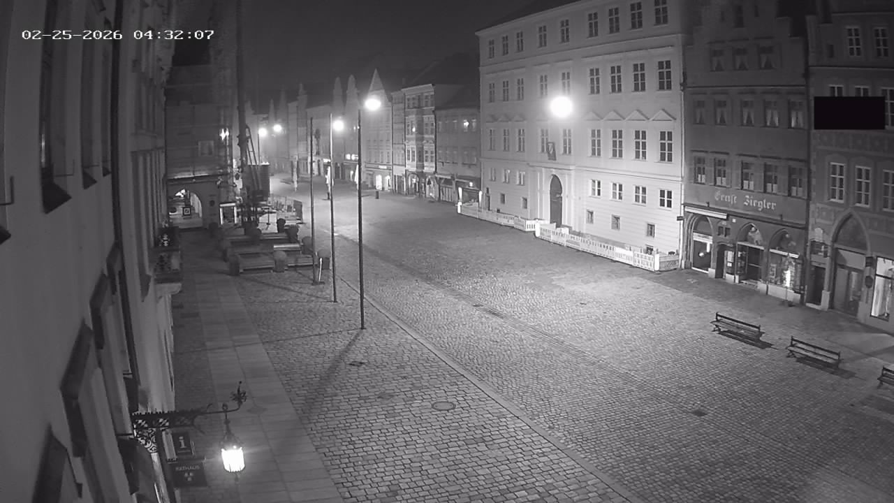 Archiv Foto Webcam Landshut: Blick vom Rathaus auf die Residenz