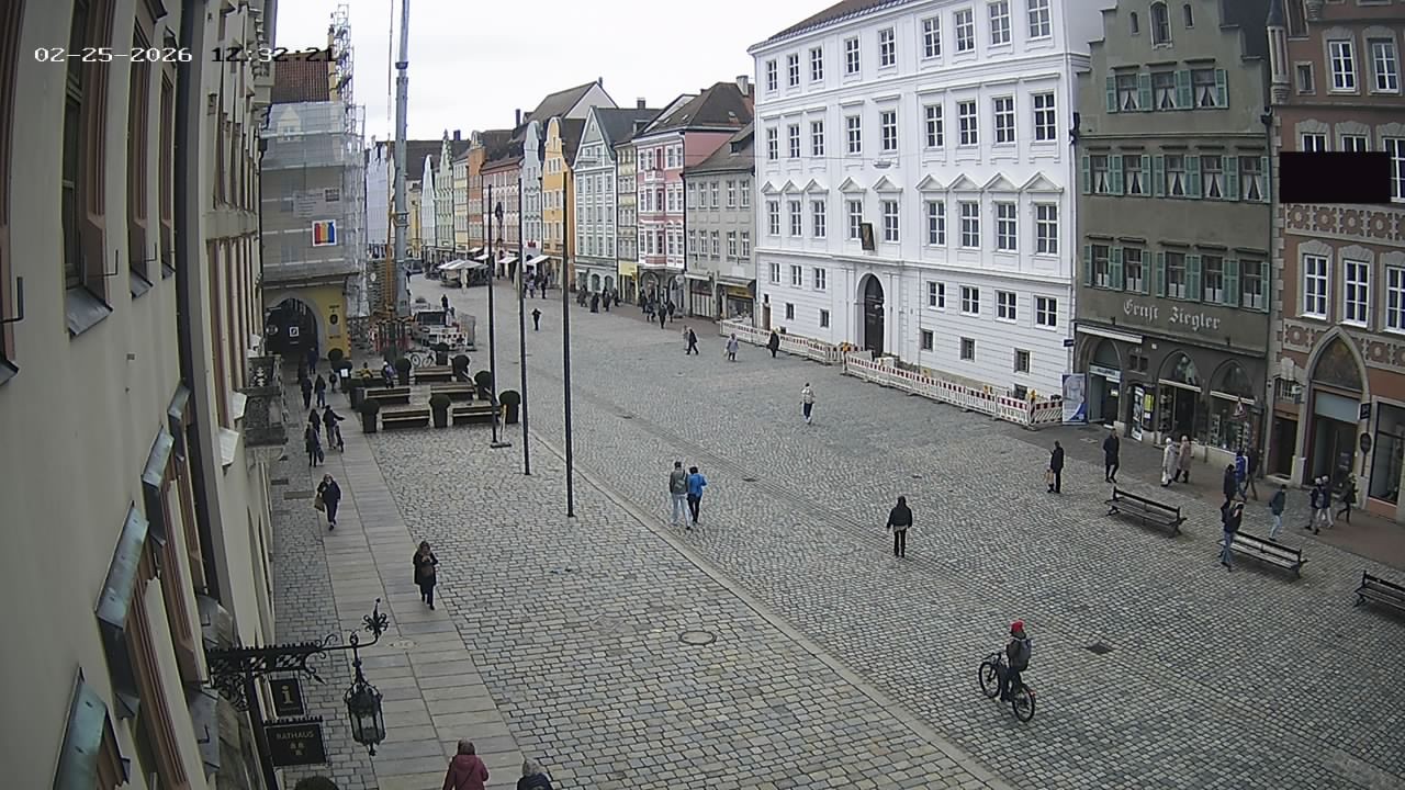 Archiv Foto Webcam Landshut: Blick vom Rathaus auf die Residenz