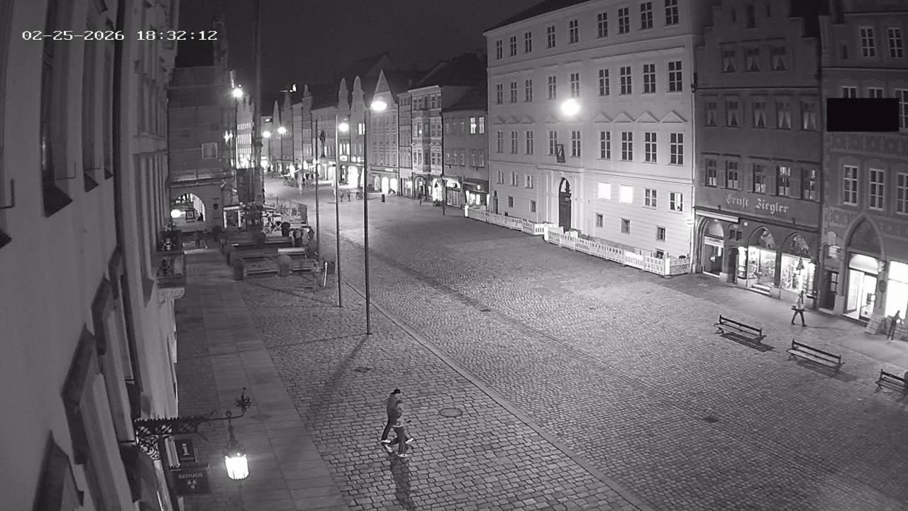Archiv Foto Webcam Landshut: Blick vom Rathaus auf die Residenz
