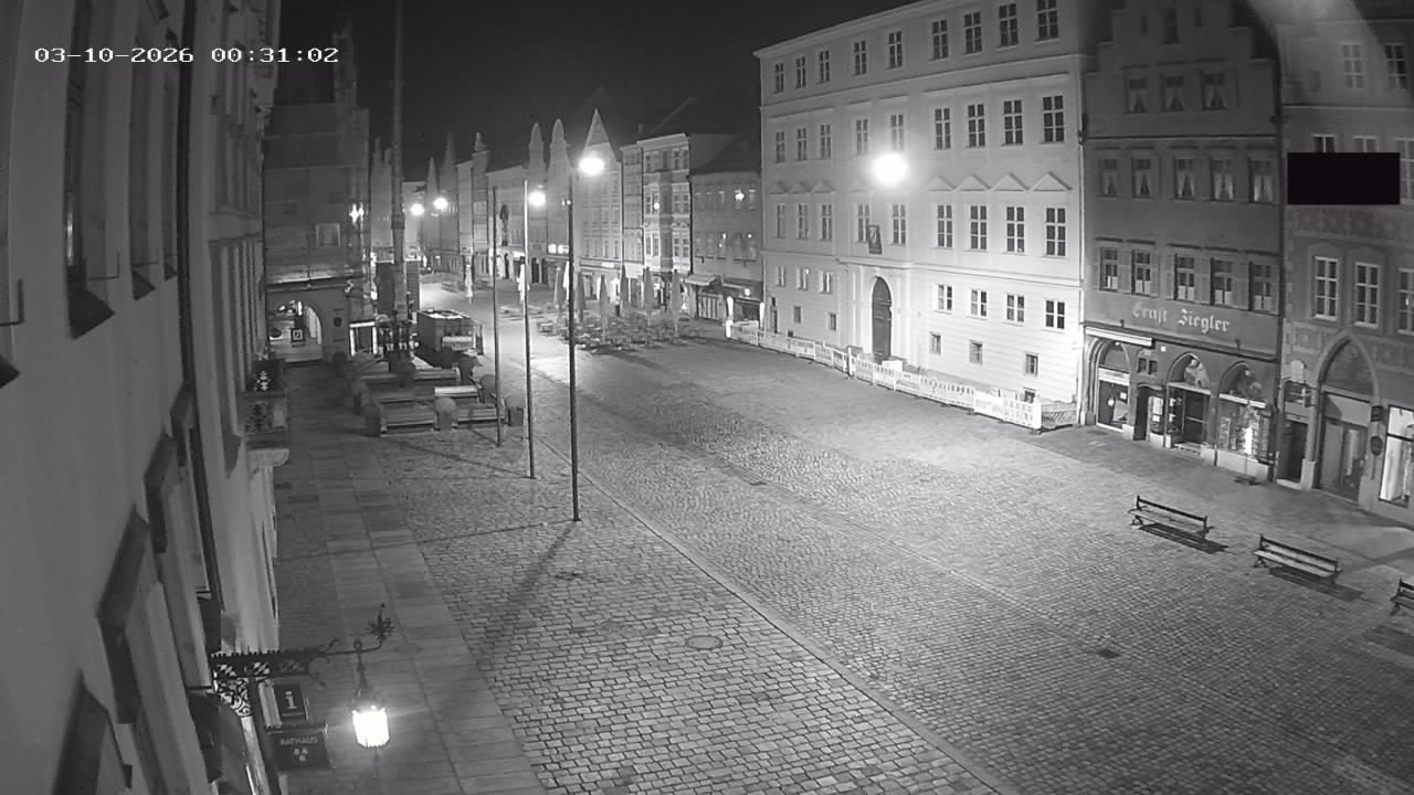 Archiv Foto Webcam Landshut: Blick vom Rathaus auf die Residenz