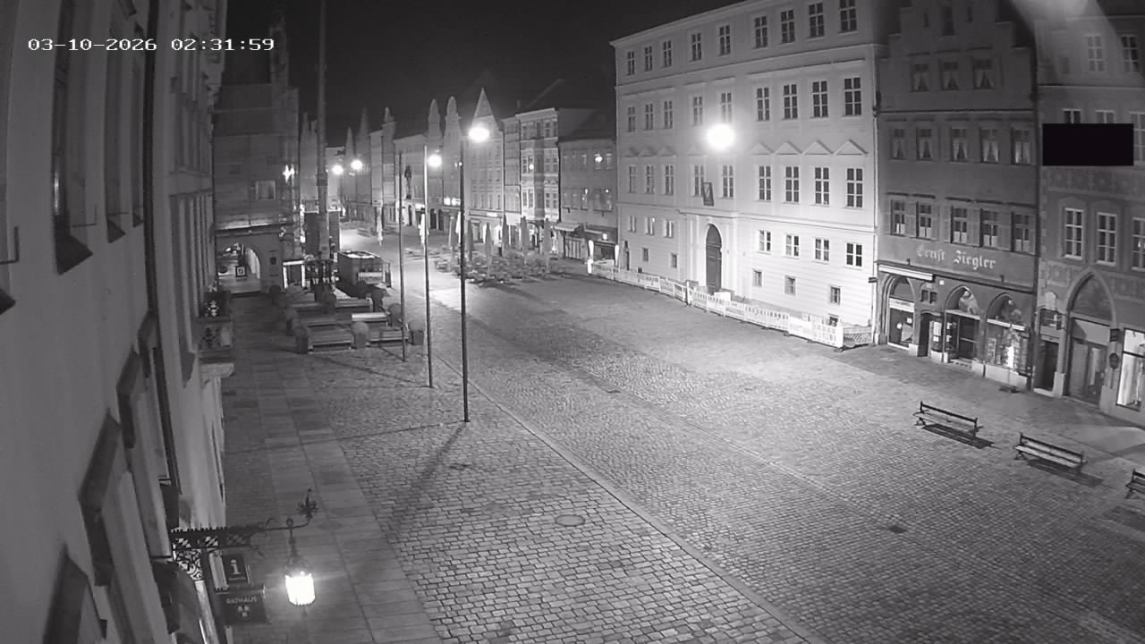 Archiv Foto Webcam Landshut: Blick vom Rathaus auf die Residenz