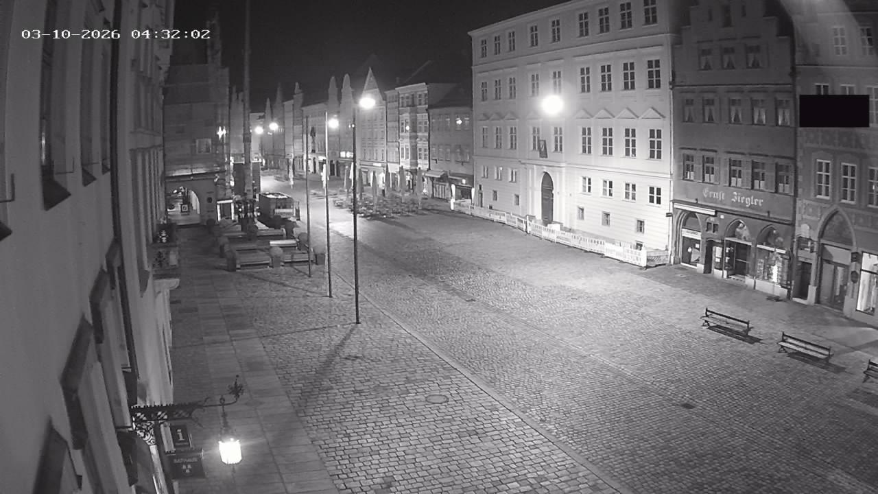 Archiv Foto Webcam Landshut: Blick vom Rathaus auf die Residenz