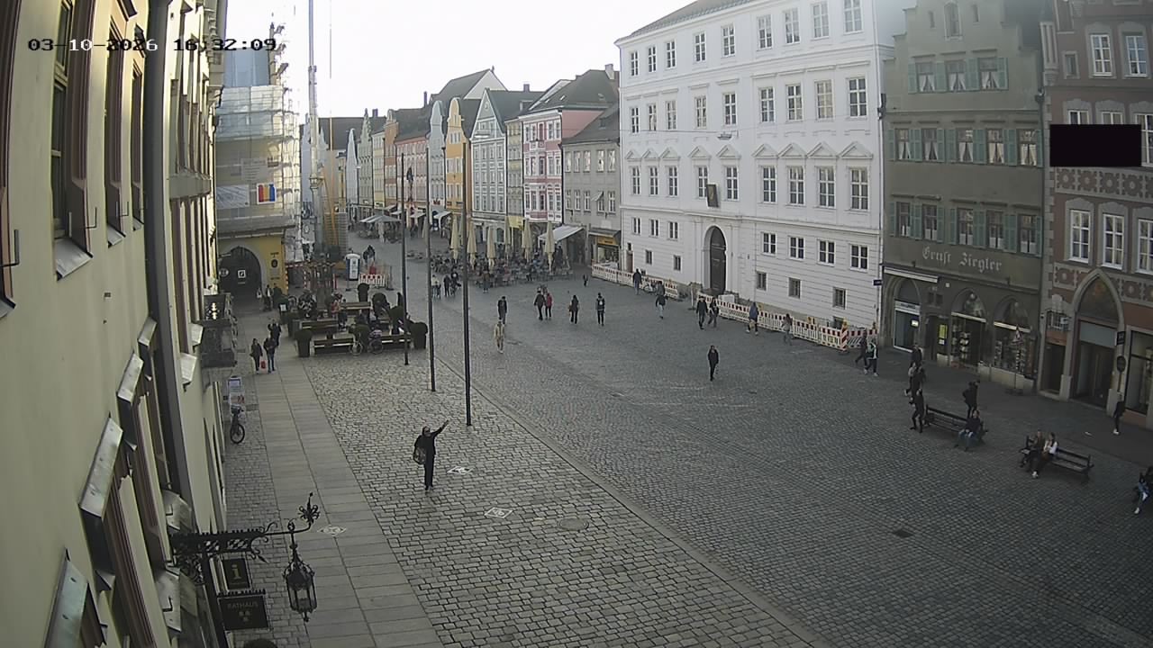 Archiv Foto Webcam Landshut: Blick vom Rathaus auf die Residenz