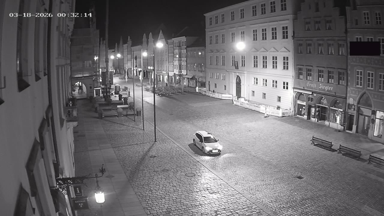 Archiv Foto Webcam Landshut: Blick vom Rathaus auf die Residenz