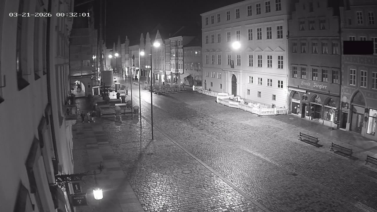 Archiv Foto Webcam Landshut: Blick vom Rathaus auf die Residenz