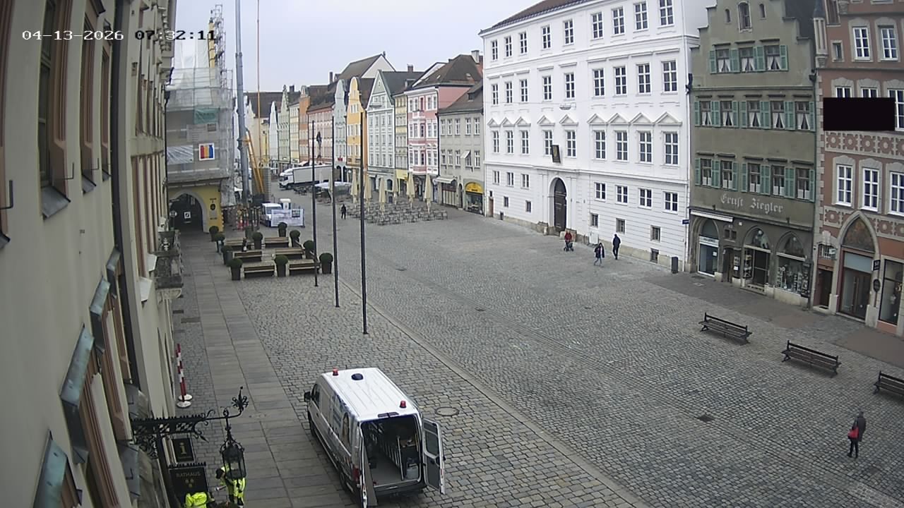 Archiv Foto Webcam Landshut: Blick vom Rathaus auf die Residenz