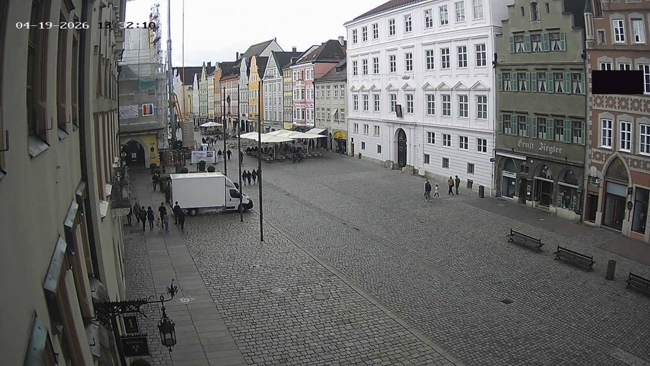 Archiv Foto Webcam Landshut: Blick vom Rathaus auf die Residenz