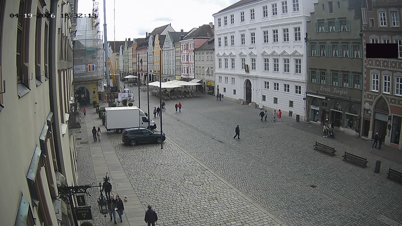 Archiv Foto Webcam Landshut: Blick vom Rathaus auf die Residenz