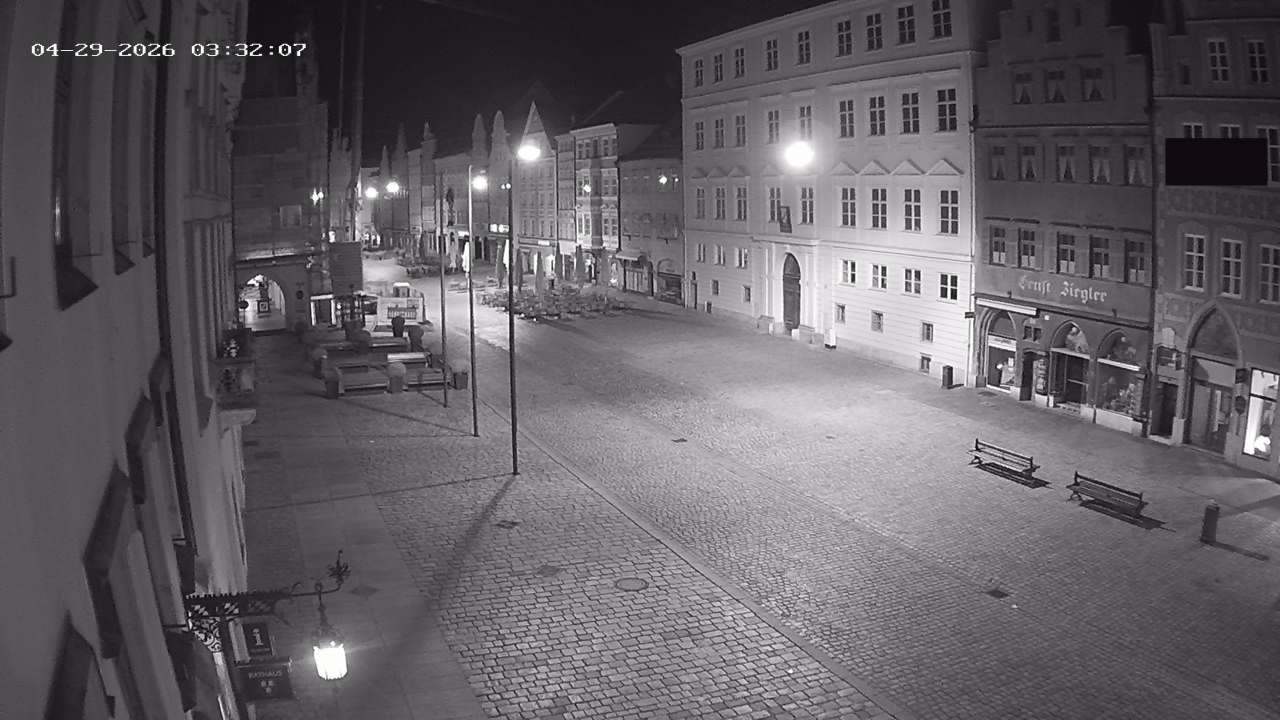Archiv Foto Webcam Landshut: Blick vom Rathaus auf die Residenz