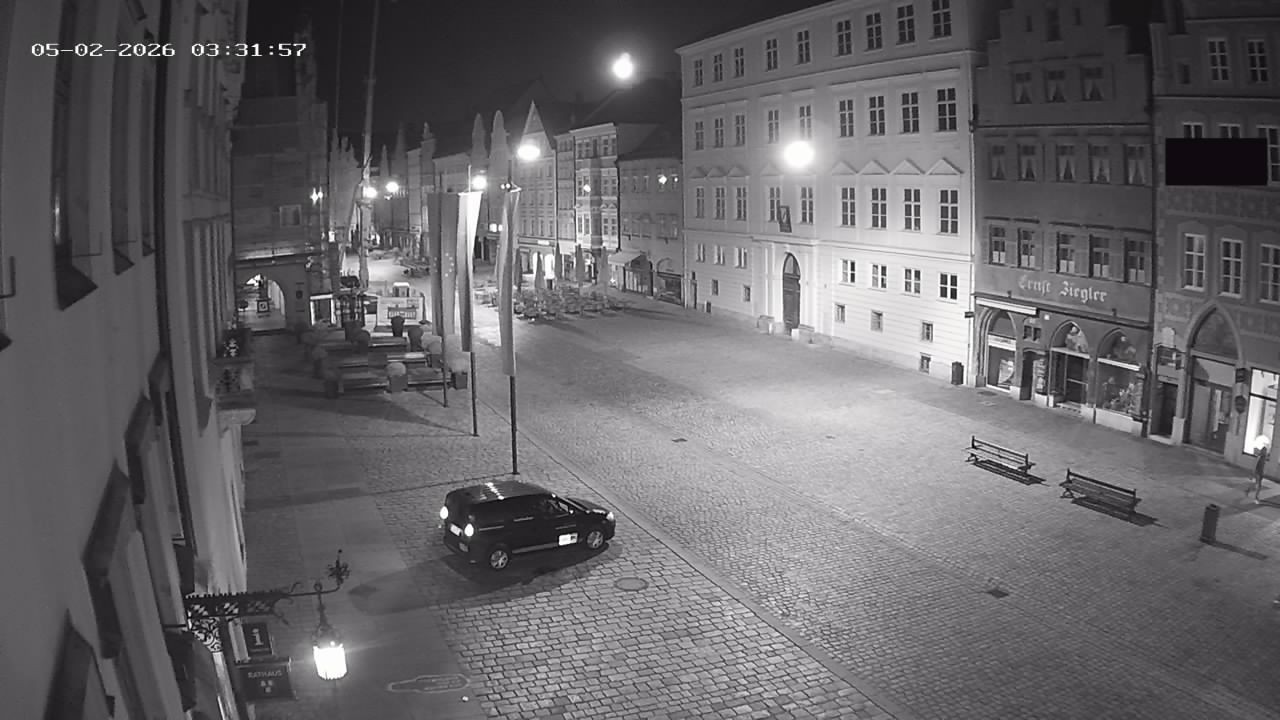 Archiv Foto Webcam Landshut: Blick vom Rathaus auf die Residenz