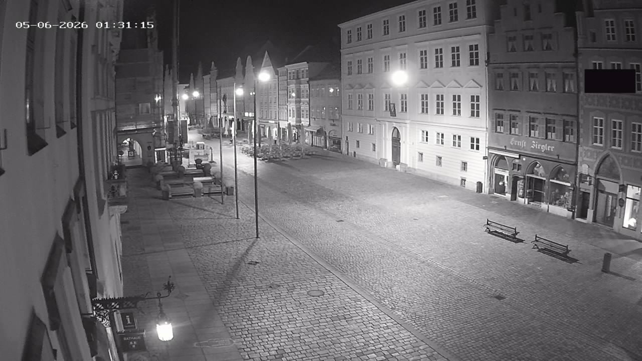 Archiv Foto Webcam Landshut: Blick vom Rathaus auf die Residenz